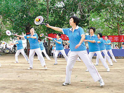 老人要用&ldquo;抓搖捏&rdquo;三招預防腦中風