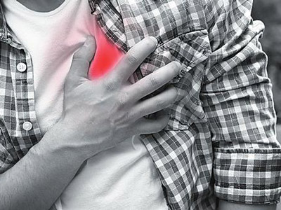 老太持續胸痛胸悶誤以&ldquo;心火旺&rdquo; 原來是得了冠心病