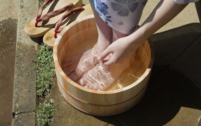 經常&ldquo;泡腳&rdquo;對心髒好哦！