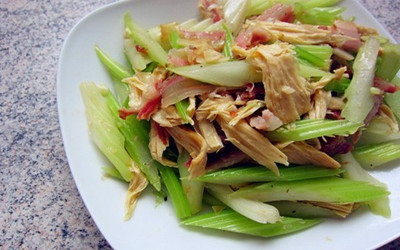 冬季，&ldquo;西芹&rdquo;降壓效果更好！