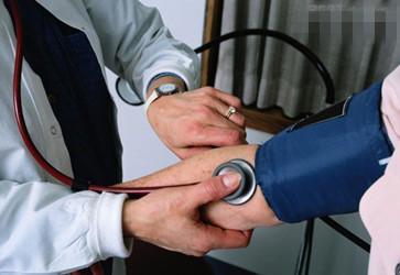 雙臂血壓差值過大，小心&ldquo;死亡&rdquo;風險找你！