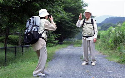 冠心病老人外出游玩須&lsquo;留一手'