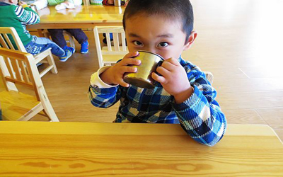 每天5杯水防心髒病 美媒揭十大&ldquo;長生不老藥&rdquo;