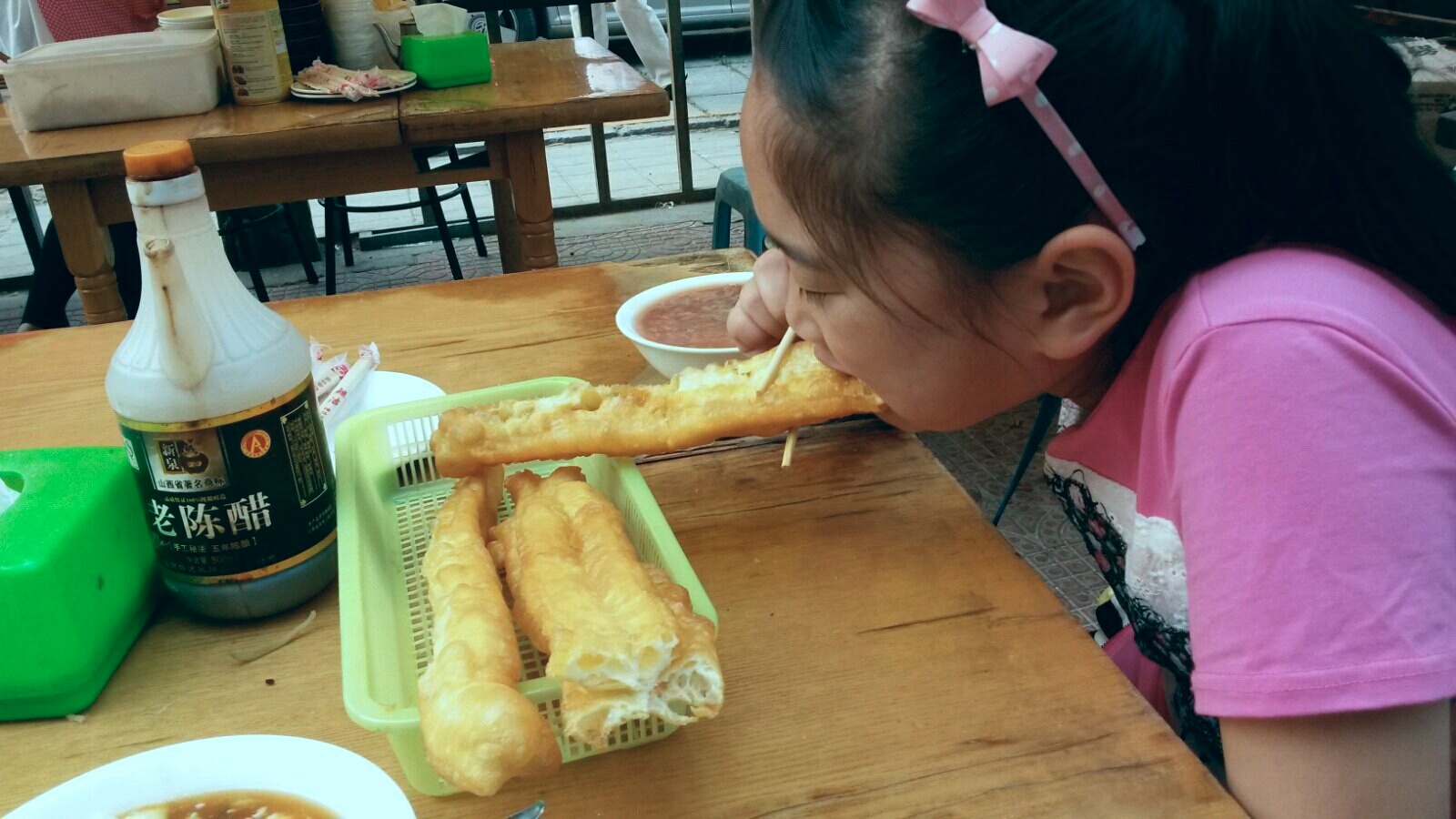 兒童應少吃快餐，恐導致高血壓