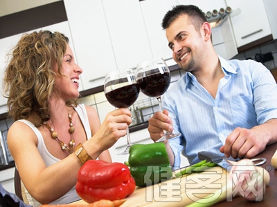 科學研究:每日適量飲紅酒有助於心血管健康