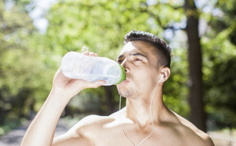 引發高血壓的四大元凶 引發高血壓的原因 什麼原因引發高血壓 引發高血壓的因素