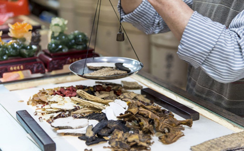 中醫治療高血脂的六種方法 怎麼樣治療高血脂 中醫如何治療高血脂症 治療高血脂的方法有哪些