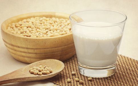 健康飲食對心血管疾病的好處 心血管疾病患者的飲食推薦 吃什麼對心血管患者有幫助 如何預防心血管疾病